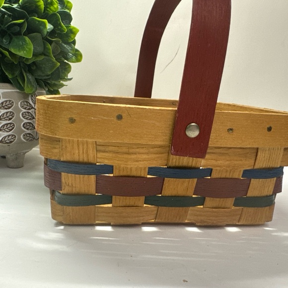 Peterboro Basket Co. Wooden Square Red Swing Handle, Red Green Blue Farmhouse - Picture 3 of 7